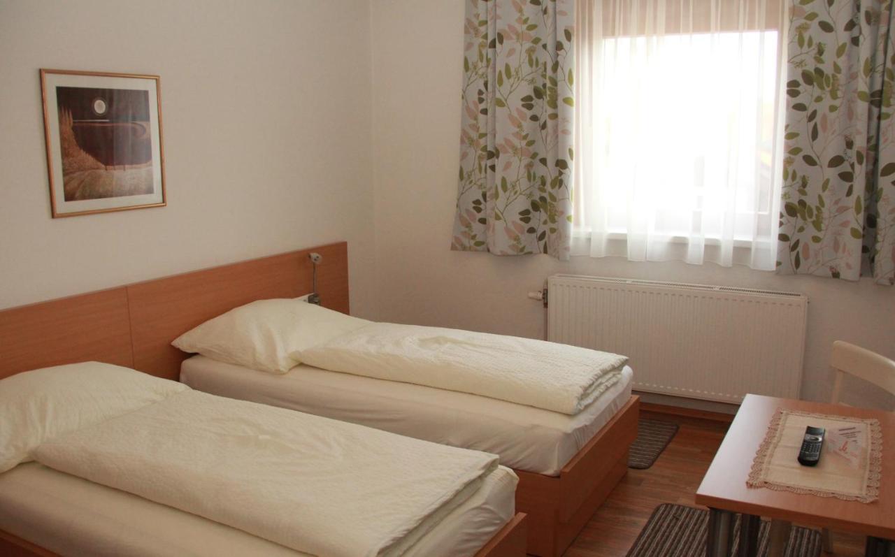 Gasthof Muehlendorfer Lanzenkirchen Esterno foto